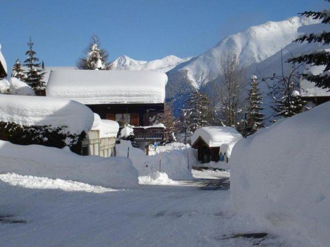 Superb Apartment With Views Of The Alps Bellwald Zimmer foto